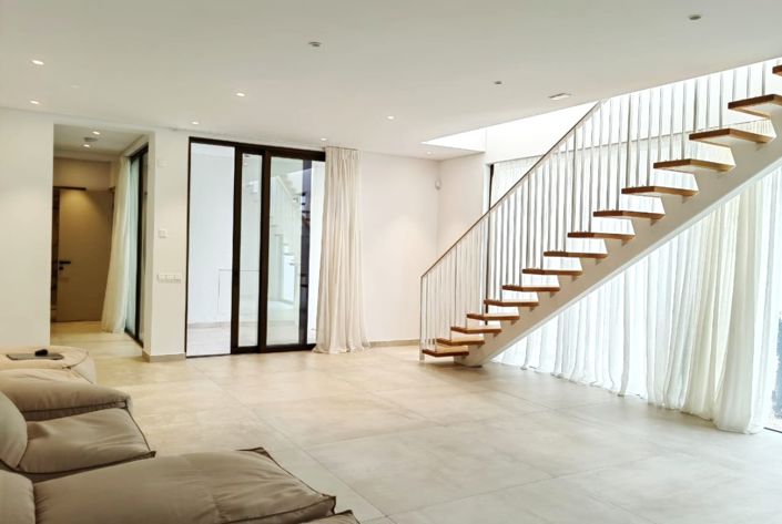 Image No.6-5 Bed Villa for sale