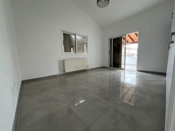 14860846589