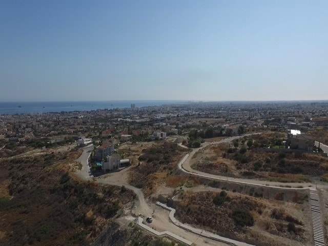 Image No.3-Terrain de 1 chambre à vendre à Limassol