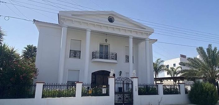 Image No.1-3 Bed Villa for sale