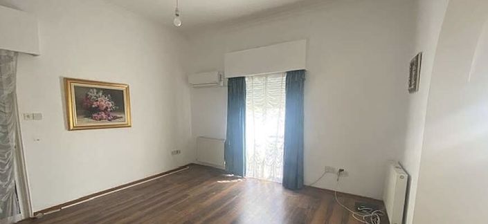 Image No.10-3 Bed Villa for sale