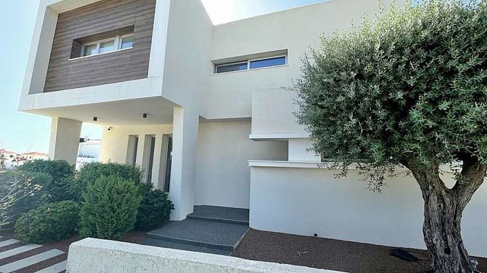 Image No.11-Villa de 6 chambres à vendre à Larnaca