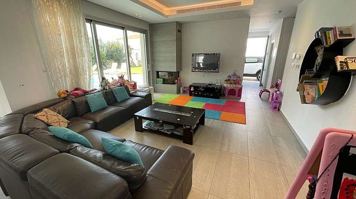 Image No.7-Villa de 6 chambres à vendre à Larnaca