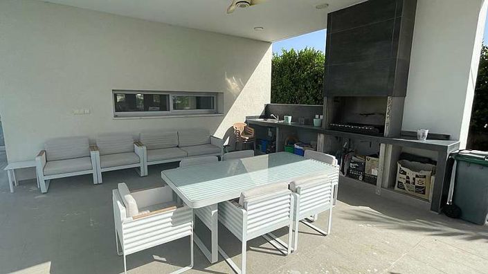 Image No.8-Villa de 6 chambres à vendre à Larnaca