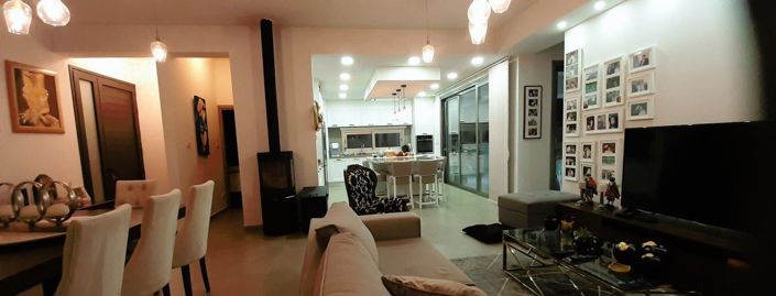 Image No.10-4 Bed Villa for sale