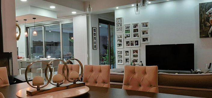 Image No.2-4 Bed Villa for sale