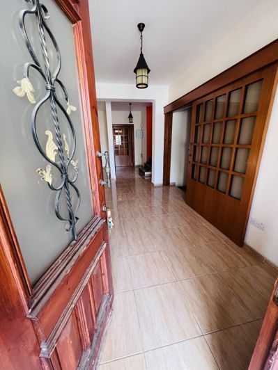 Image No.2-4 Bed Villa for sale