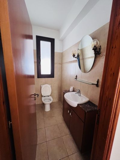 Image No.8-4 Bed Villa for sale