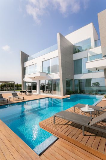 Image No.1-3 Bed Villa for sale
