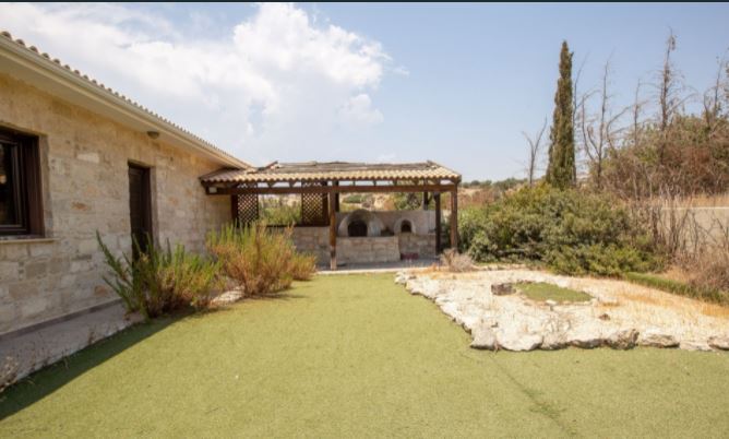 Image No.10-4 Bed Bungalow for sale