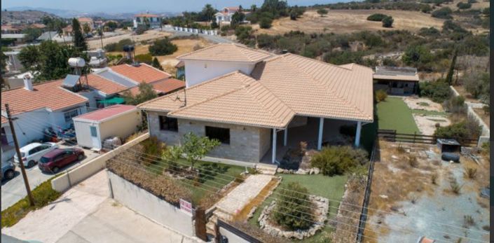 Image No.12-4 Bed Bungalow for sale