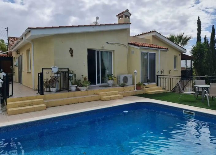 Image No.1-4 Bed Bungalow for sale
