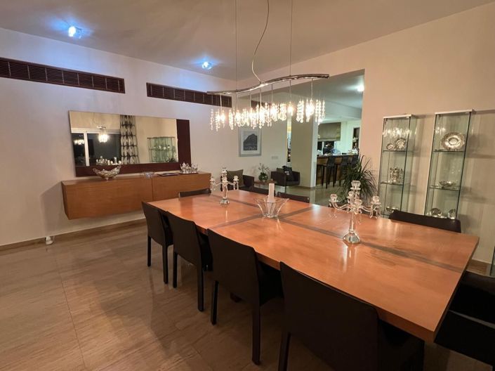 Image No.13-7 Bed Villa for sale