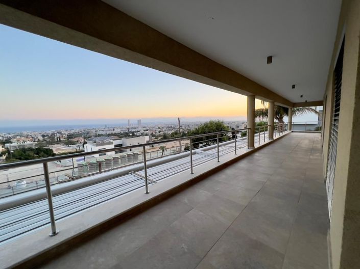 Image No.25-7 Bed Villa for sale