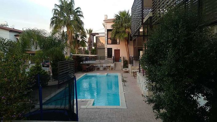 Image No.1-3 Bed Villa for sale