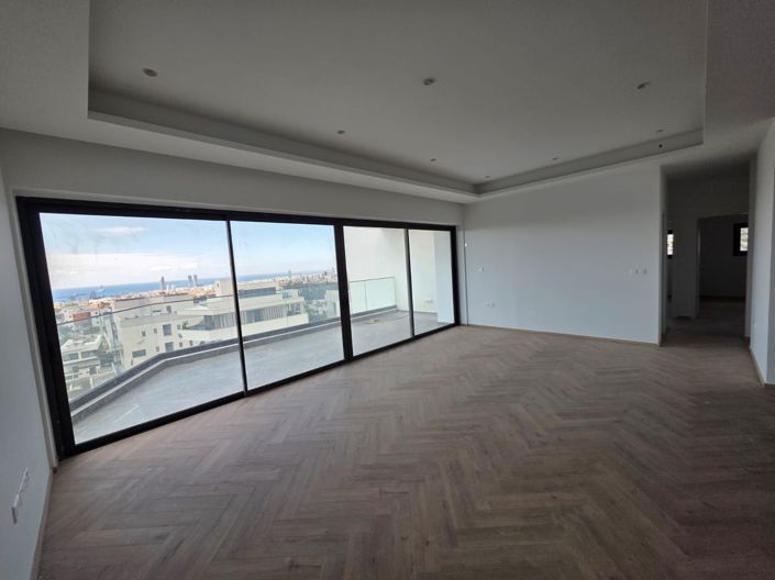Image No.2-Propriété de 3 chambres à vendre à Germasogeia