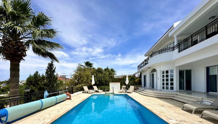 Image No.27-5 Bed Villa for sale