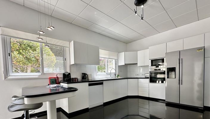 Image No.5-5 Bed Villa for sale
