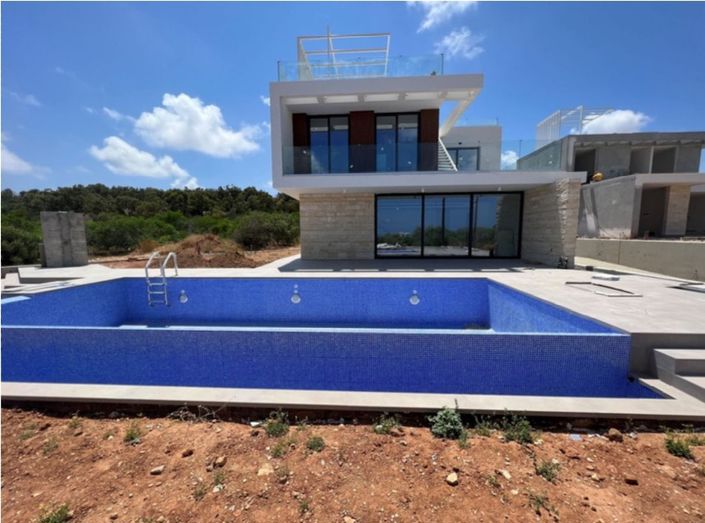Image No.1-4 Bed Villa for sale