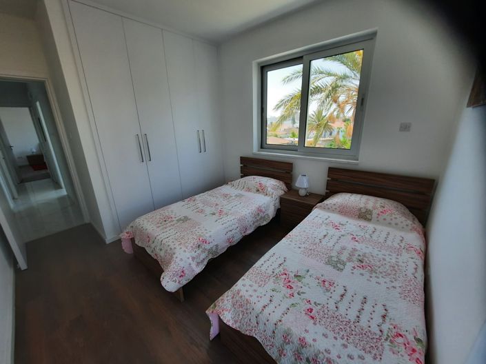 Image No.16-4 Bed Property for sale