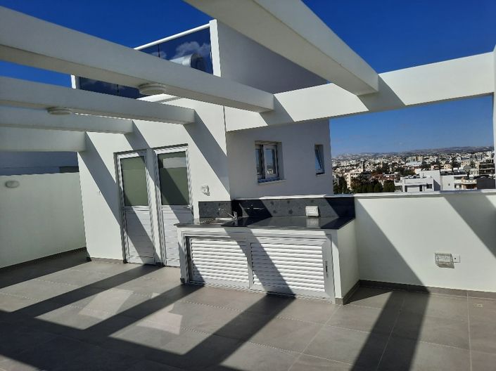 Image No.2-4 Bed Property for sale