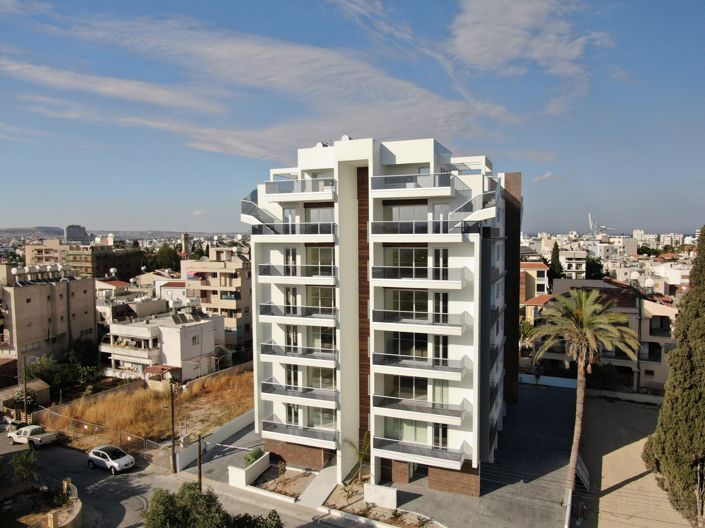 Image No.27-4 Bed Property for sale