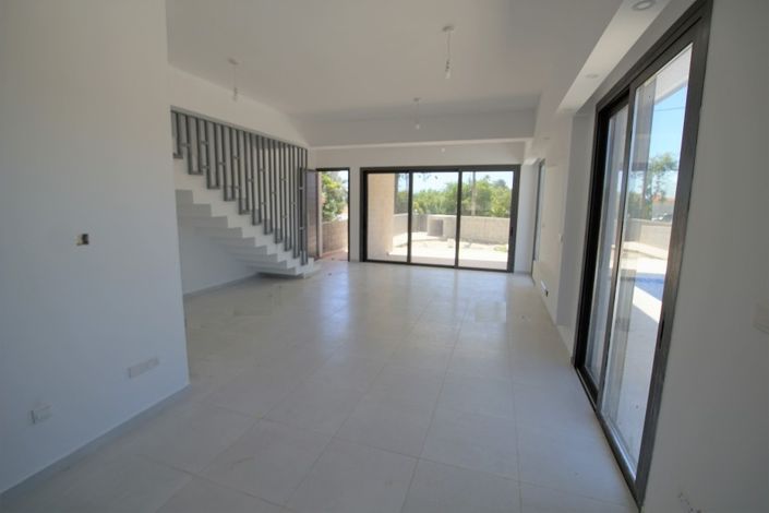 Image No.14-3 Bed Villa for sale