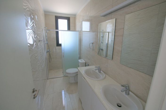 Image No.6-3 Bed Villa for sale