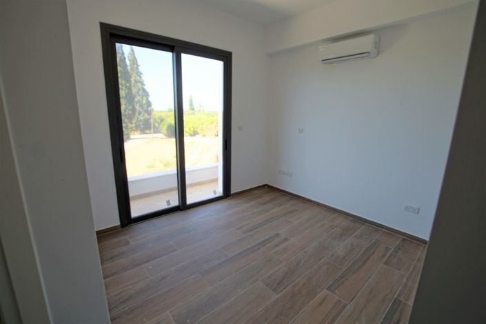 Image No.3-3 Bed Villa for sale