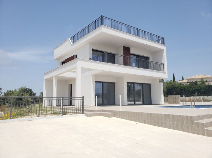 Image No.1-Villa de 4 chambres à vendre à Chypre
