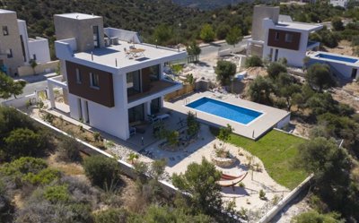 1 - , Villa