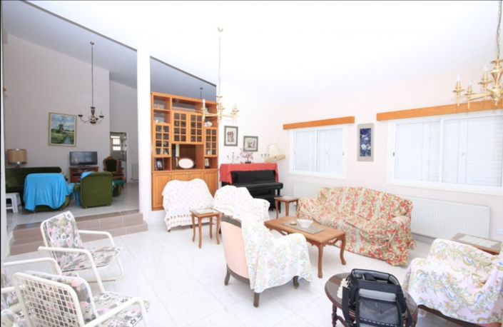 Image No.5-4 Bed Bungalow for sale