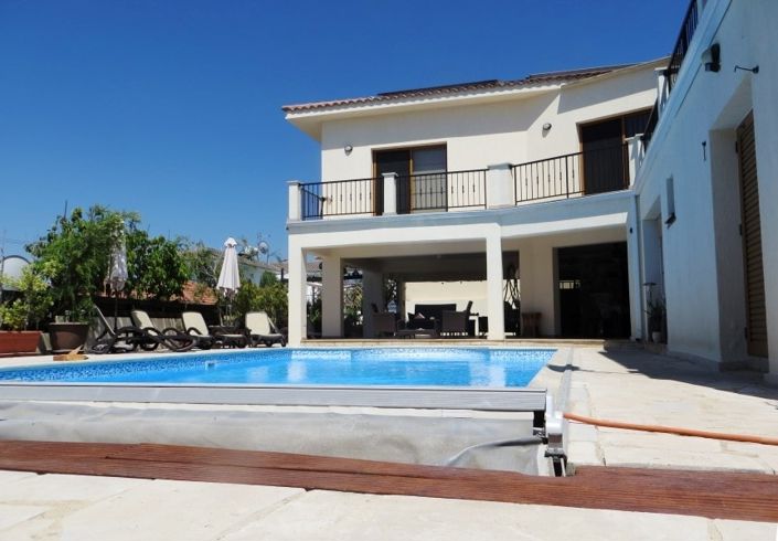 Image No.1-Villa de 4 chambres à vendre à Limassol