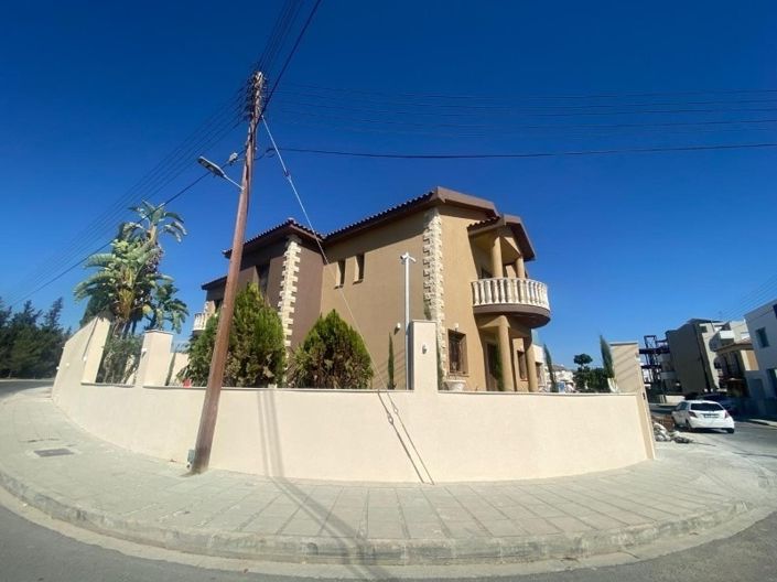 Image No.1-Villa de 4 chambres à vendre à Limassol