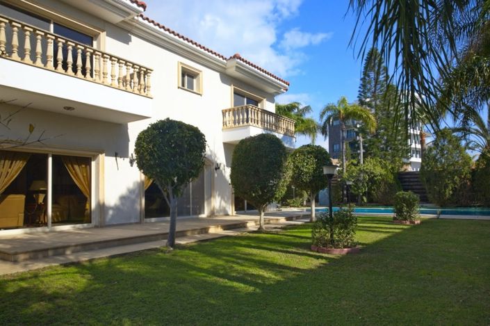 Image No.1-Villa de 4 chambres à vendre à Limassol