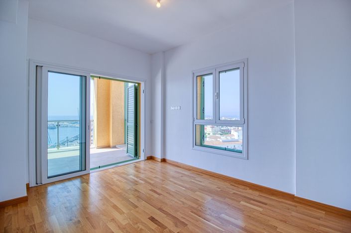 Image No.8-3 Bed Apartment for sale