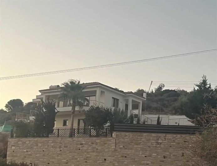 Image No.1-Villa de 4 chambres à vendre à Limassol