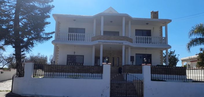 Image No.1-4 Bed Villa for sale