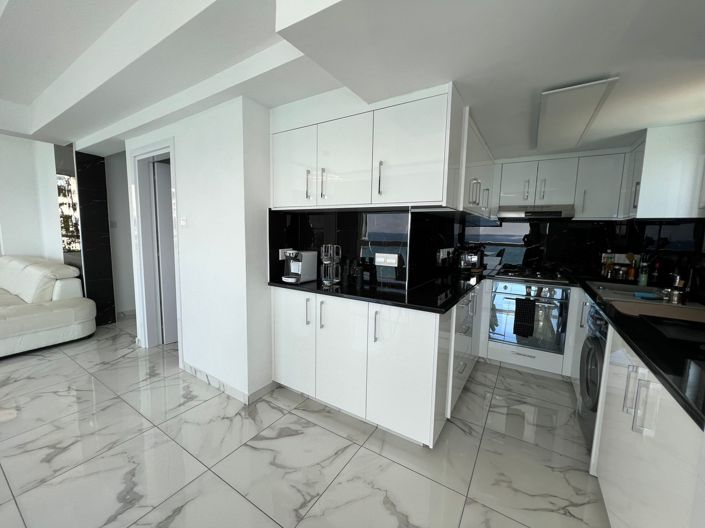 Image No.13-4 Bed Apartment for sale