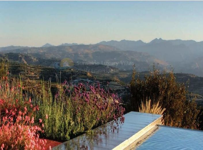 Image No.1-3 Bed Villa for sale