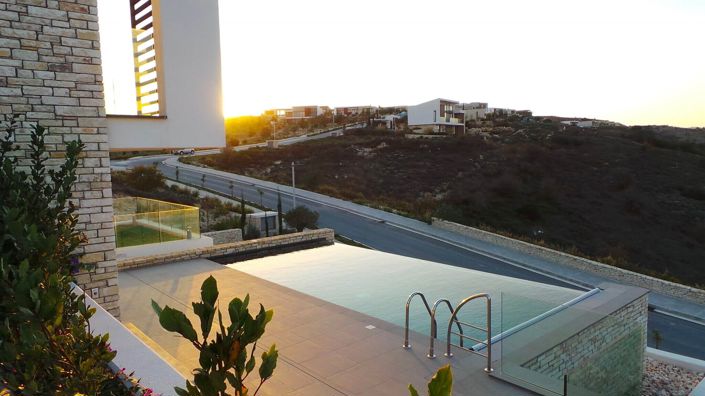 Image No.2-4 Bed Villa for sale