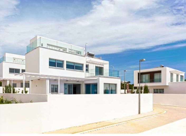 Image No.1-3 Bed Villa for sale