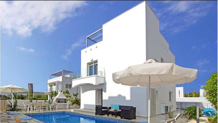 Image No.1-3 Bed Villa for sale