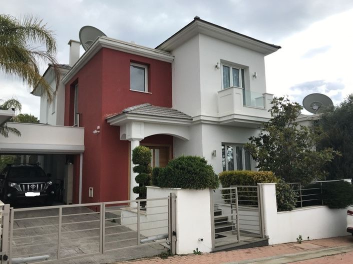 Image No.1-Villa de 5 chambres à vendre à Limassol