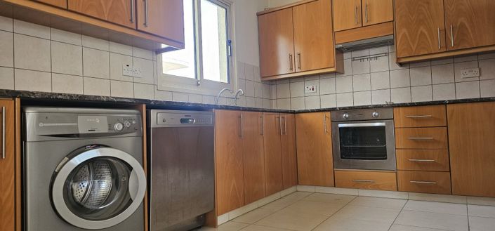 Image No.20-3 Bed Apartment for sale