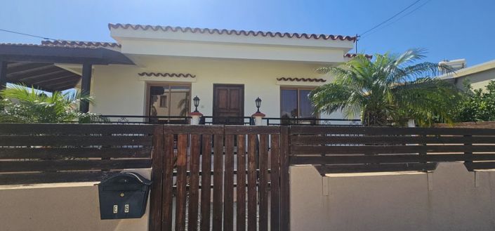 Image No.1-3 Bed Villa for sale