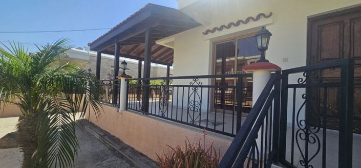 Image No.2-3 Bed Villa for sale