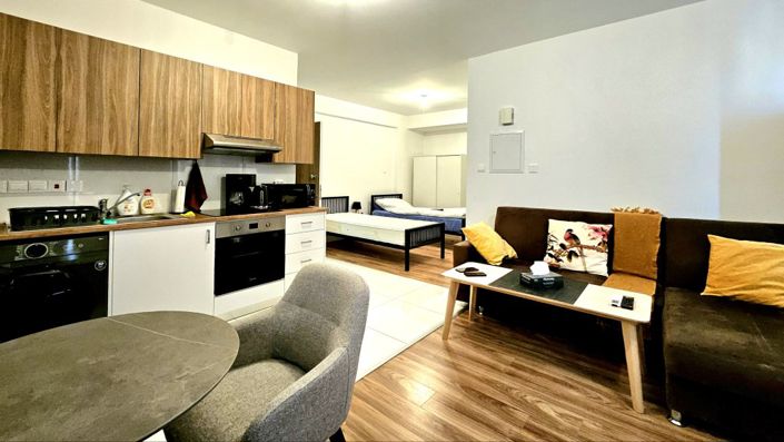 Image No.1-Studio for sale