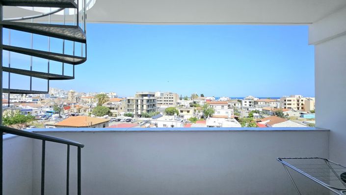 Image No.8-Studio for sale