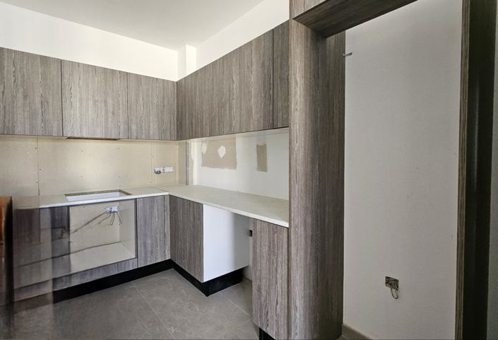 Image No.3-Studio à vendre à Larnaca